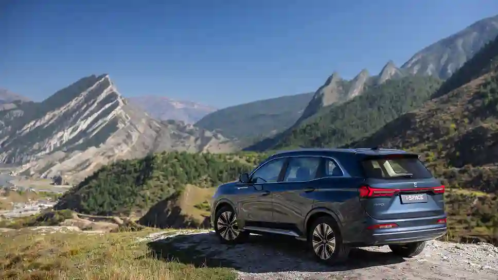 Новость EVOLUTE (Будь последовательным: EVOLUTE i‑SPACE в цепи дагестанских гор)